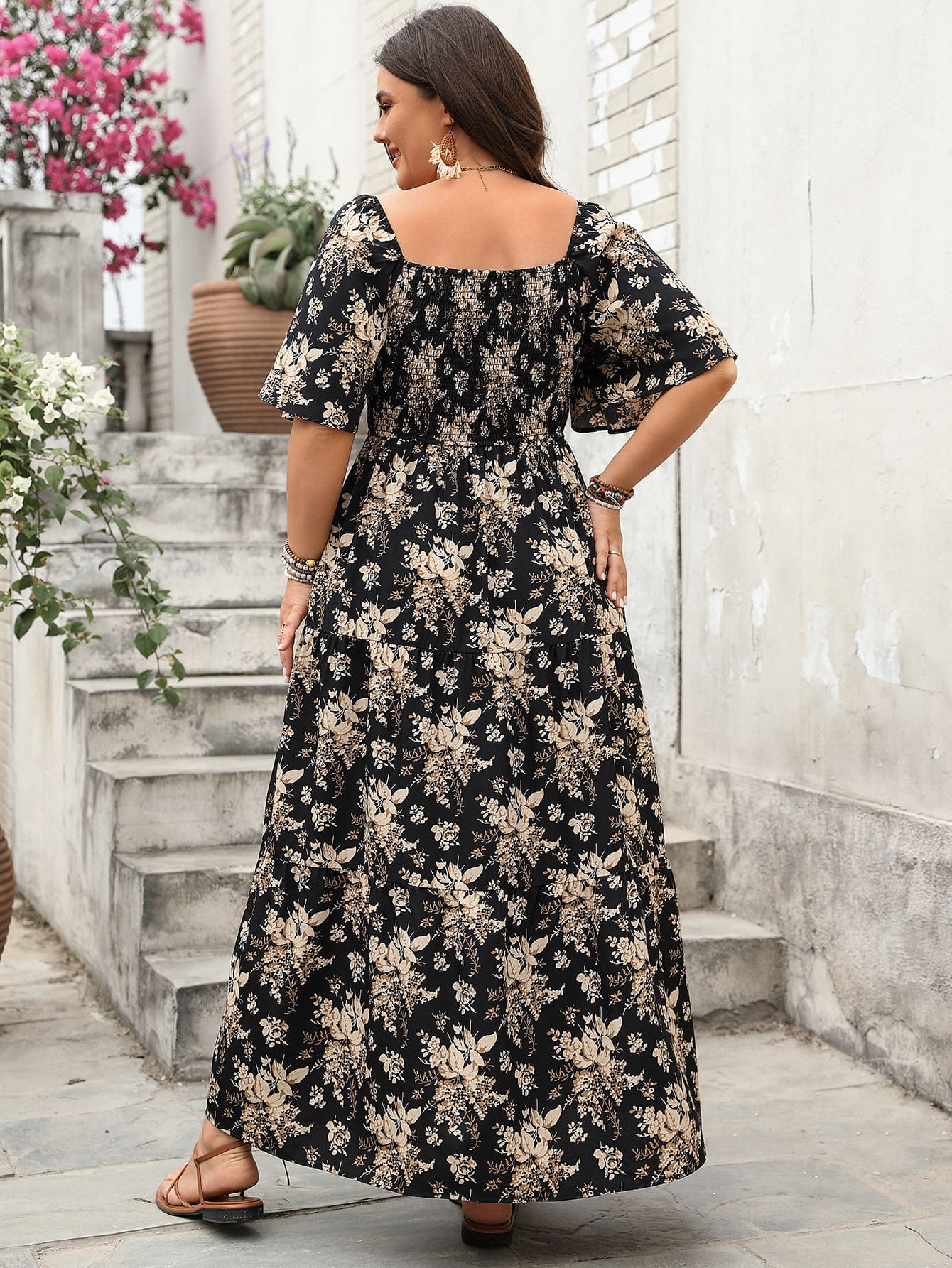 Plus Size maxi Dress – Flattering Fit & Flowy Design for Curvy Women