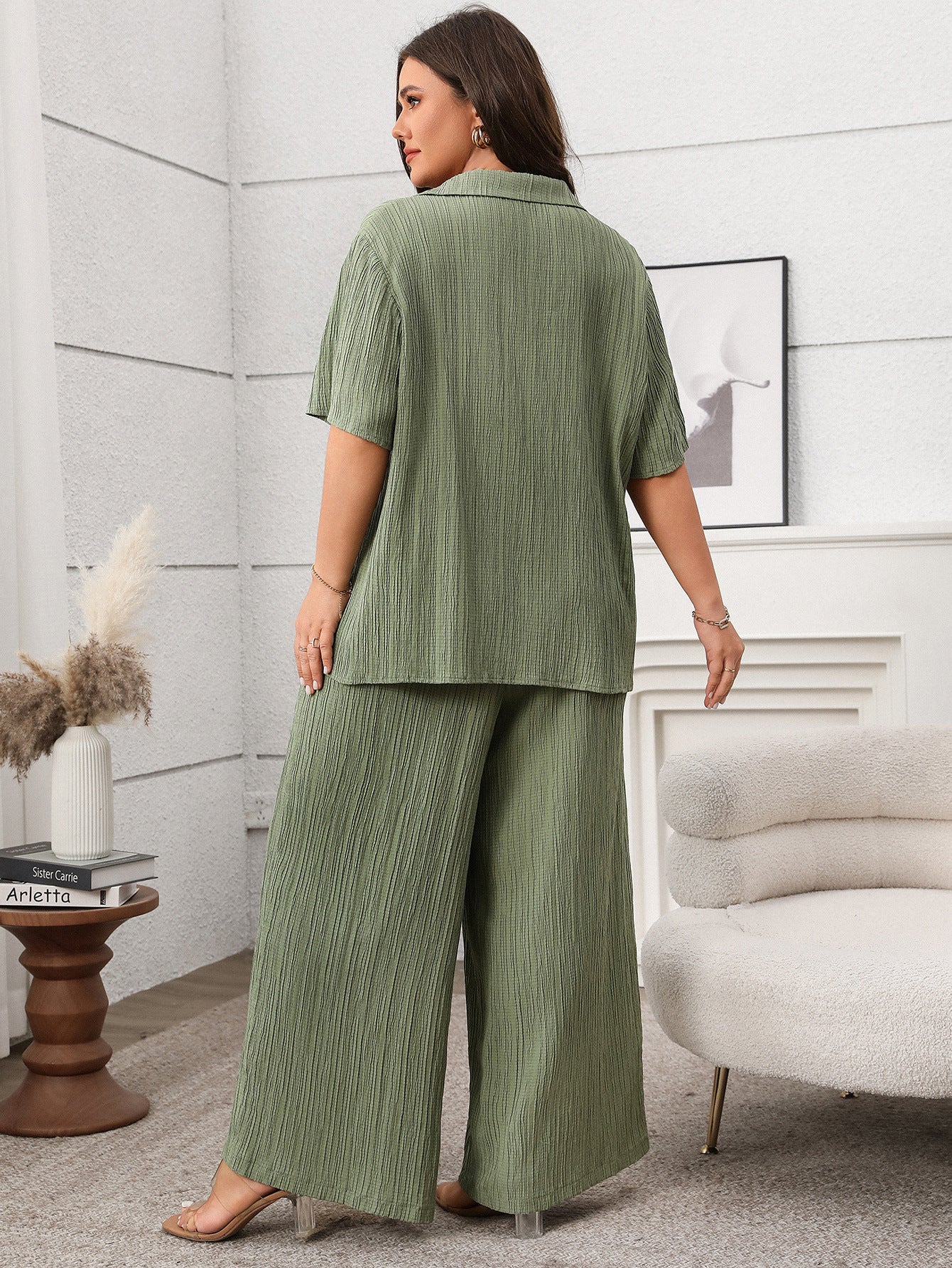Soft & Comfortable Plus Size Pleated Two-Piece Set - Shirt & Wide-Leg Pants (2 Colors)
