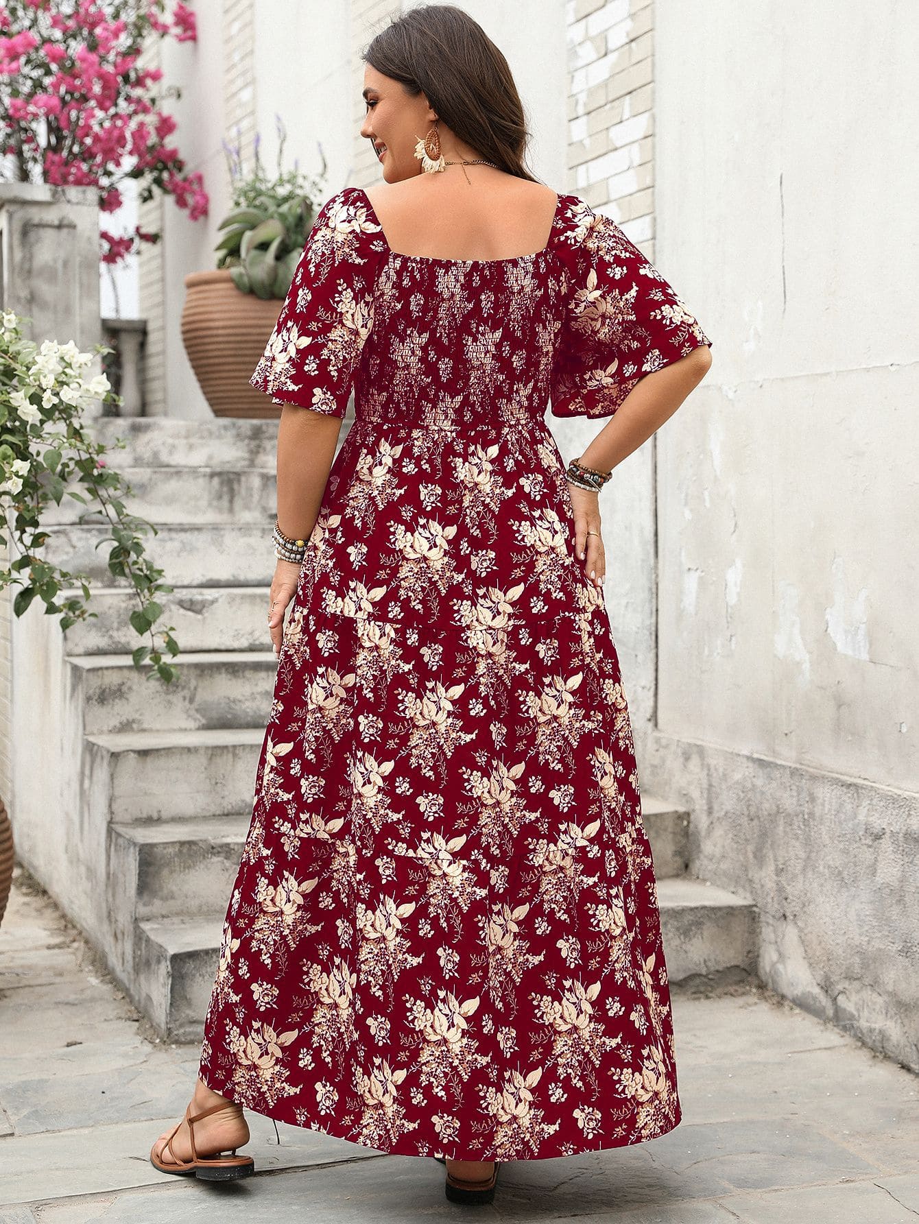 Plus Size maxi Dress – Flattering Fit & Flowy Design for Curvy Women