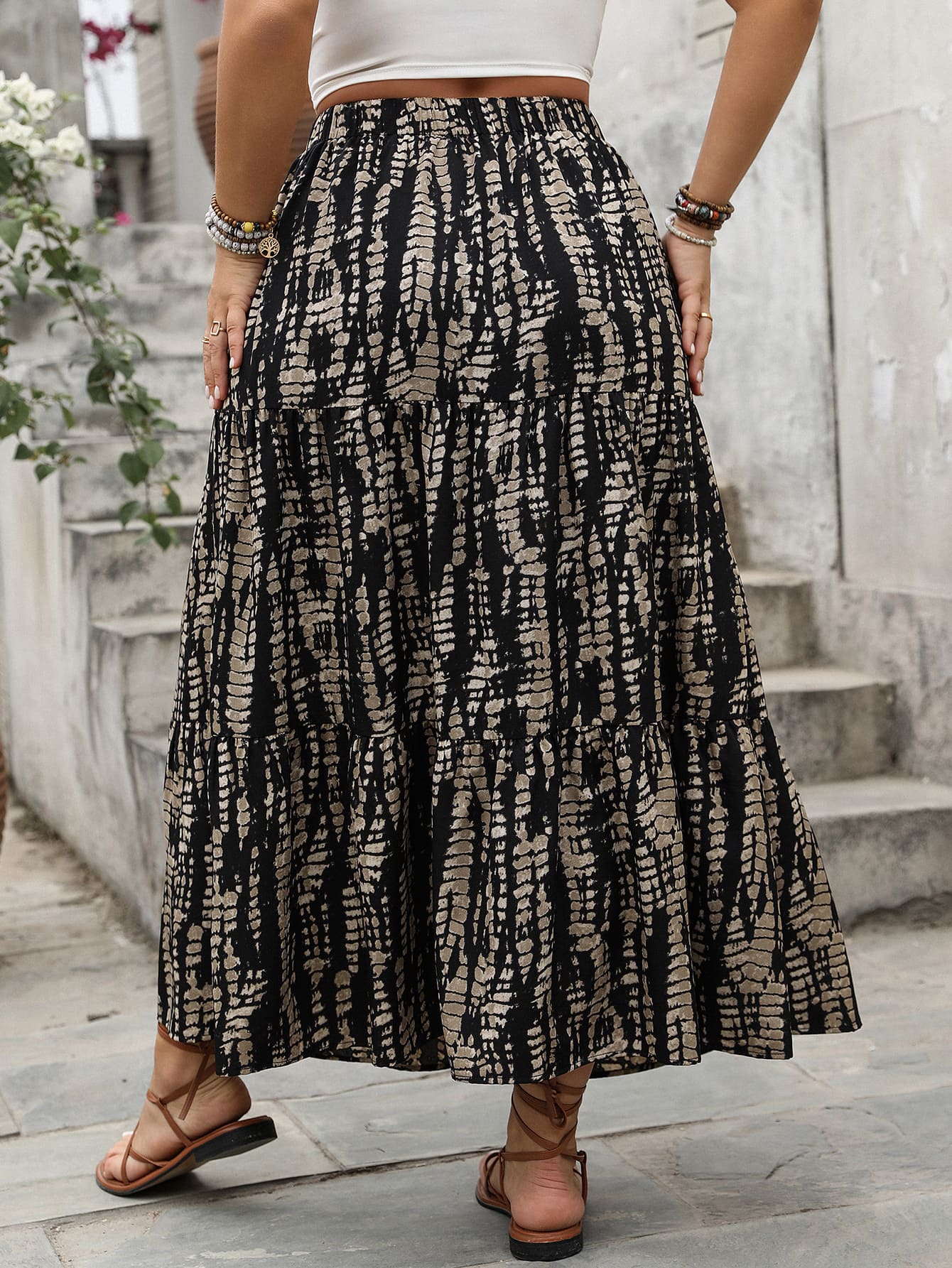 Soft & Comfortable Abstract Print Tiered Maxi Skirt with Elastic Waist