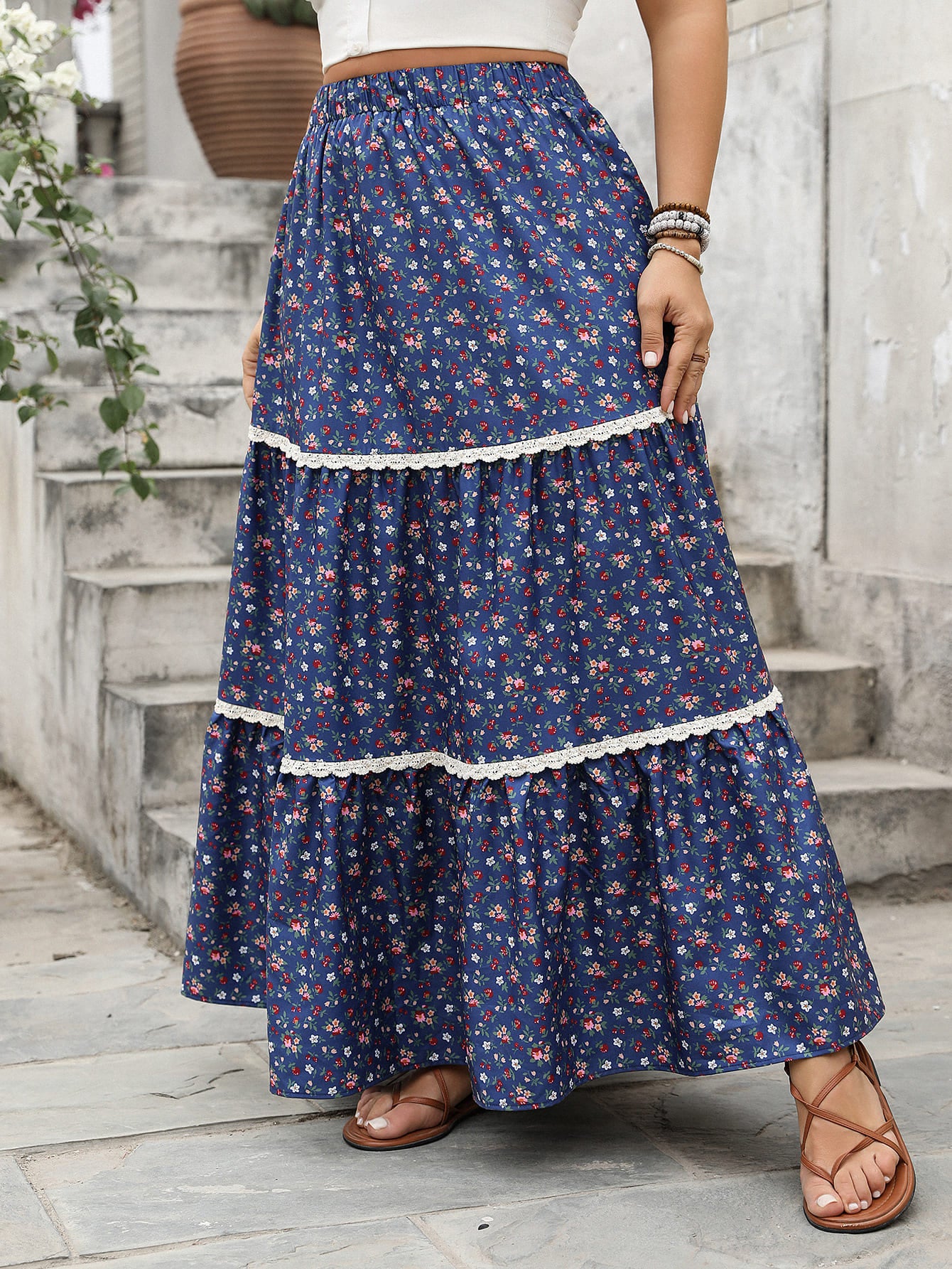 Breathable Floral Print Tiered Maxi Skirt with Lace Trim